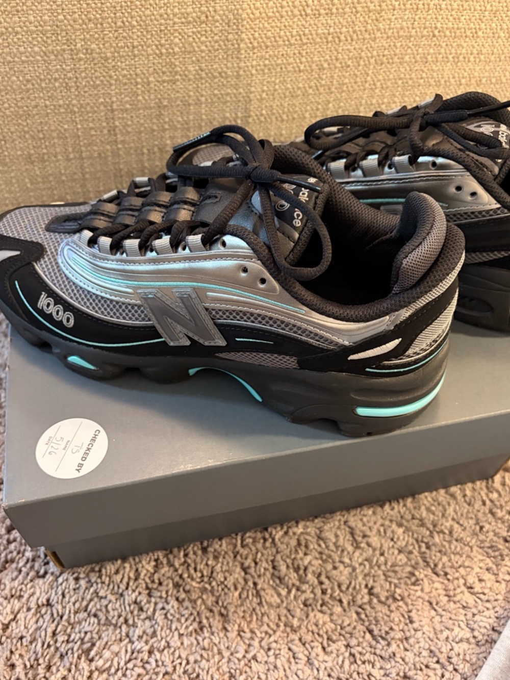 Unisex (Men’s) New Balance 1000 Black and Gray with Turquoise Sneakers